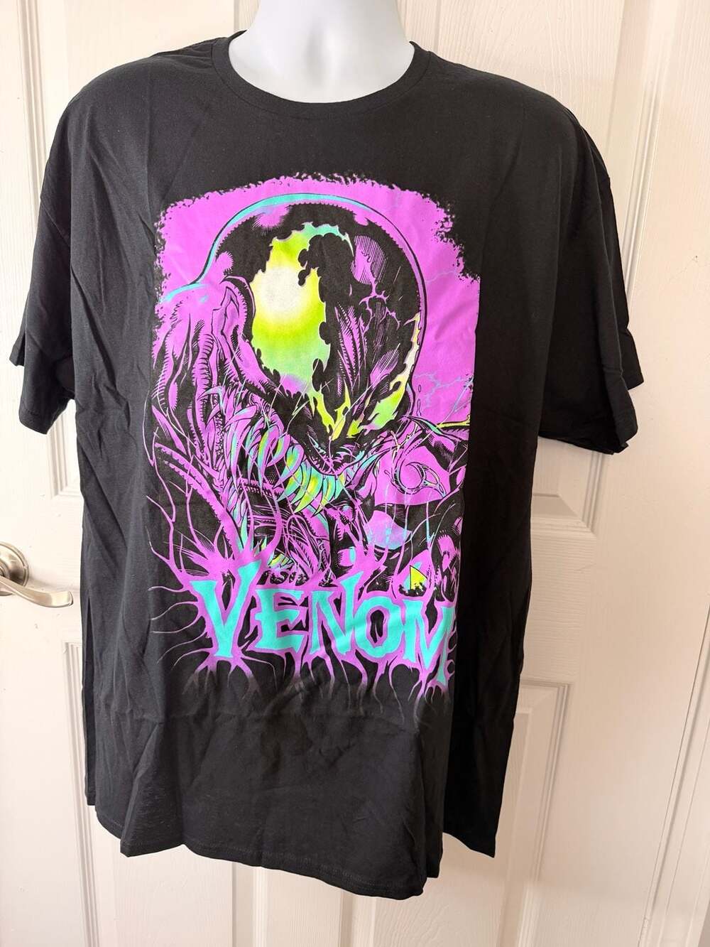 Marvel Venom Graphic T-Shirt Size L Black Neon Comic Print